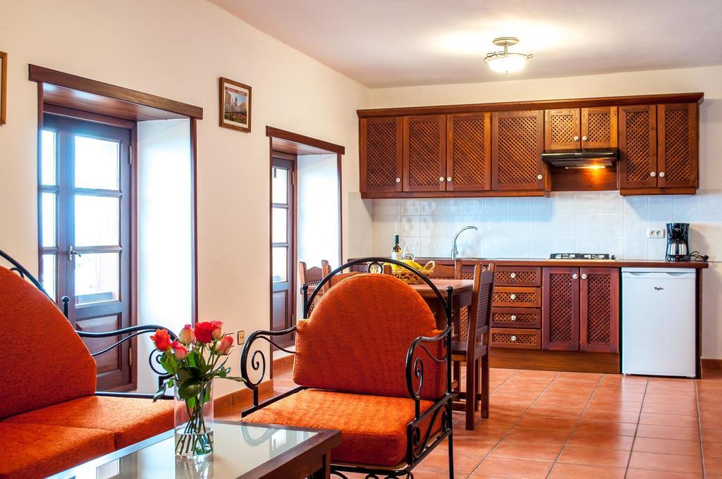 Holidaynorthtenerife Caserio Rural Los Charcos Icod De Los Vinos Oda fotoğraf